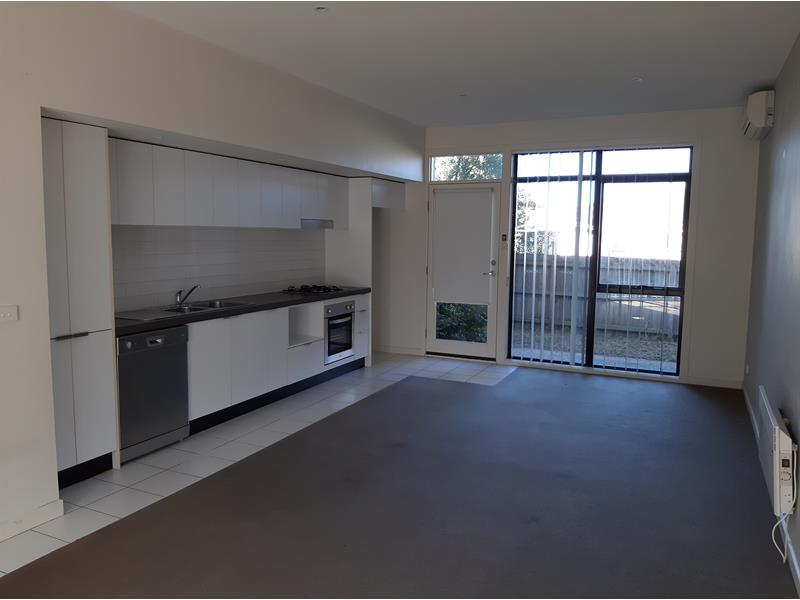 20 Brushbox Court, Clayton Townhouse for rent Listed by Marisa