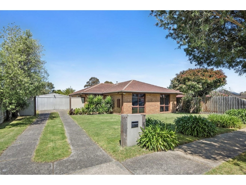 34 Courtenay Avenue, Cranbourne North House for rent Listed by John