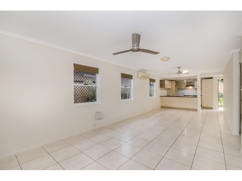 2/ 5 Humphrey Street, West End Apartment for rent Listed by Courtney