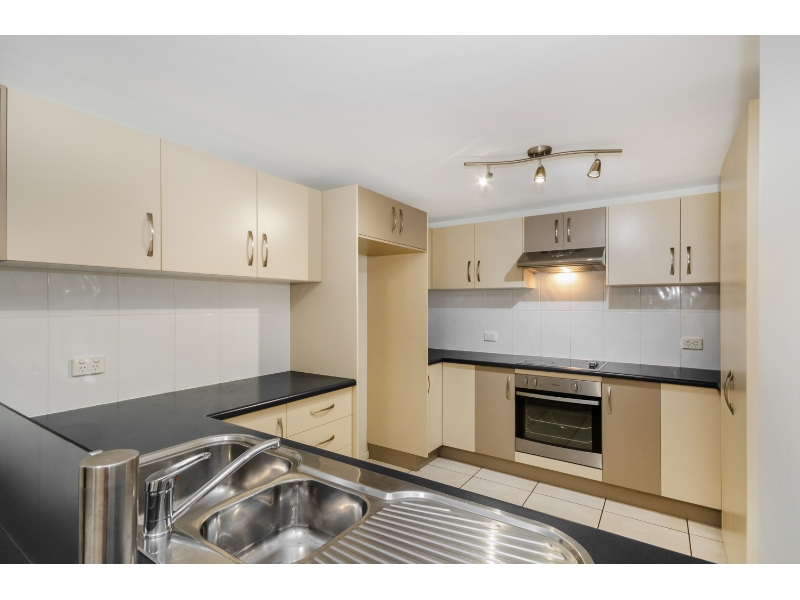 2/ 5 Humphrey Street, West End Apartment for rent Listed by Courtney