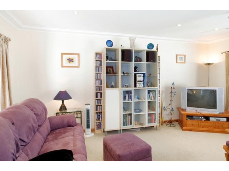 22 Nagle Dr, Belmont House for rent Listed by Ellie Loveday of Barry