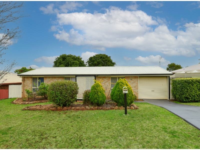11 Evergreen Ct, Glenvale House for rent Listed by Toowoomba City