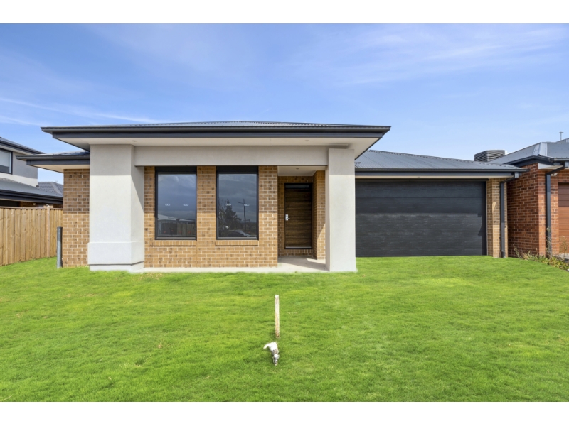 93 Homestead Drive, LARA House for rent Listed by Bec Hart of Geelong
