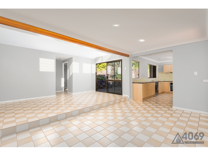 41 Kenhaven Street, KENMORE House for rent Listed by Kristen Van Der