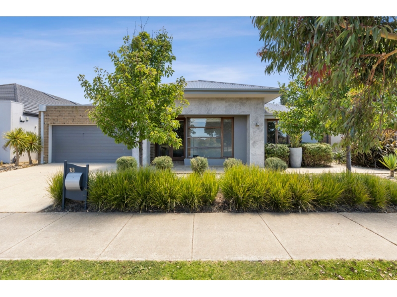 18 Armstrong Boulevard, MOUNT DUNEED House for rent Listed by of