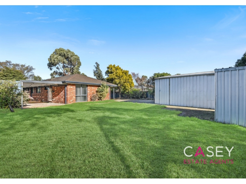 27 Thompsons Road, CRANBOURNE NORTH House for rent Listed by Leeanne