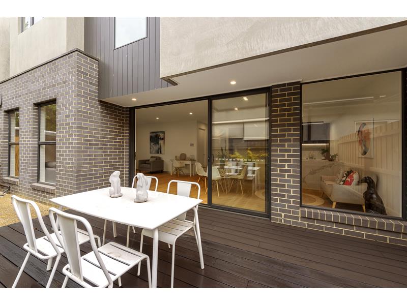 3/48 Cooper Street, ESSENDON Townhouse for rent Listed by Isabella