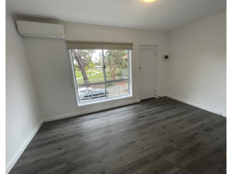 9/26 Queen Street, ESSENDON Apartment for rent Listed by Lisa Adamson