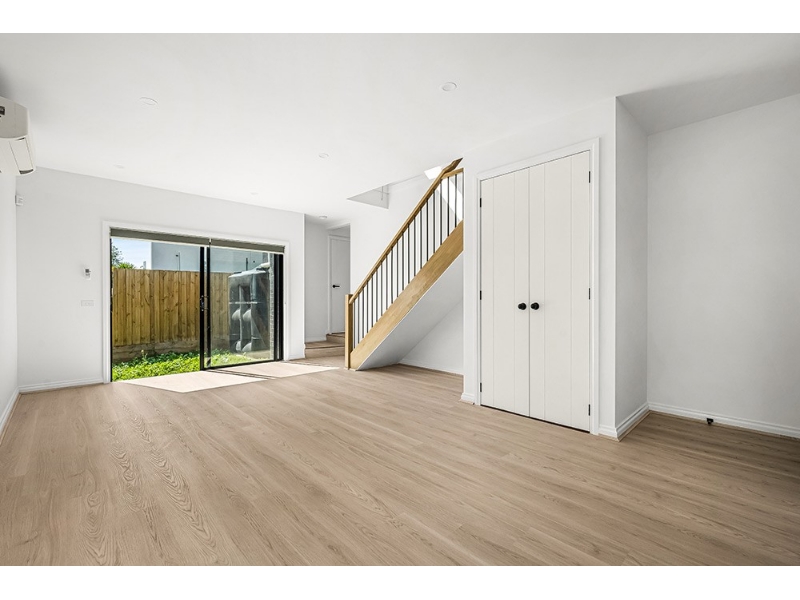 4/55 Clydebank Road, ESSENDON WEST Townhouse for rent Listed by of