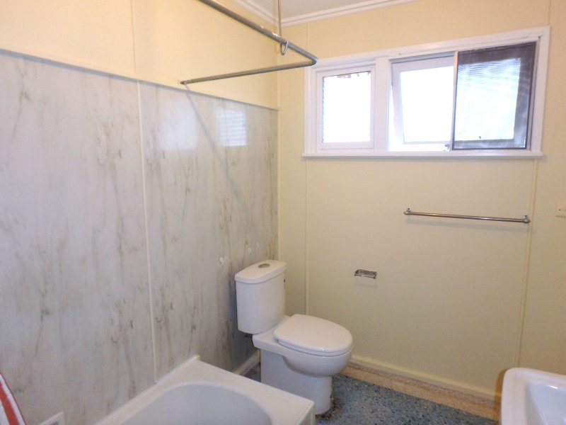 2/12 Ashington Street, WEST END Apartment for rent Listed by of Metrocity Realty & TenantApp