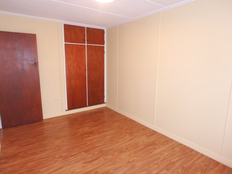 2/12 Ashington Street, WEST END Apartment for rent Listed by of Metrocity Realty & TenantApp