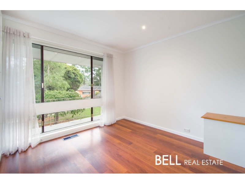 12 Greenslopes Drive, MOOROOLBARK House for rent Listed by Linda Paas of Bell Real Estate