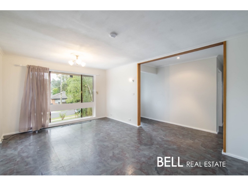12 Greenslopes Drive, MOOROOLBARK House for rent Listed by Linda Paas of Bell Real Estate