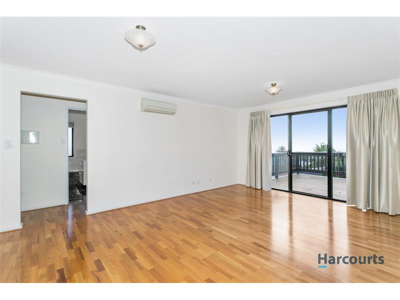 11 Resolute Crescent, Hallett Cove House for rent Listed by Chantal