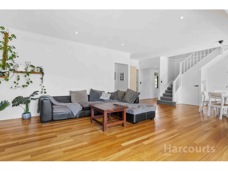 7 Korbel Close, GREENFIELDS House for rent Listed by Stacey Swann of