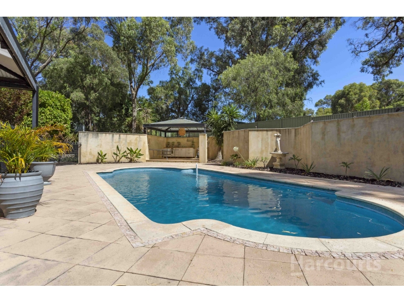 7 Korbel Close, GREENFIELDS House for rent Listed by Stacey Swann of