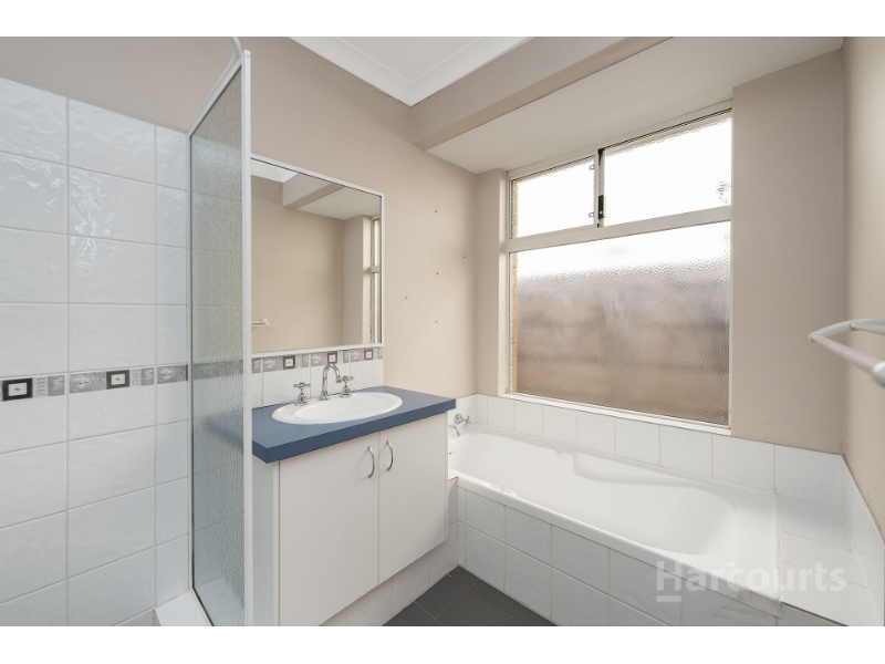 34 Cunderdin Loop, DAWESVILLE House for rent Listed by Stacey Swann