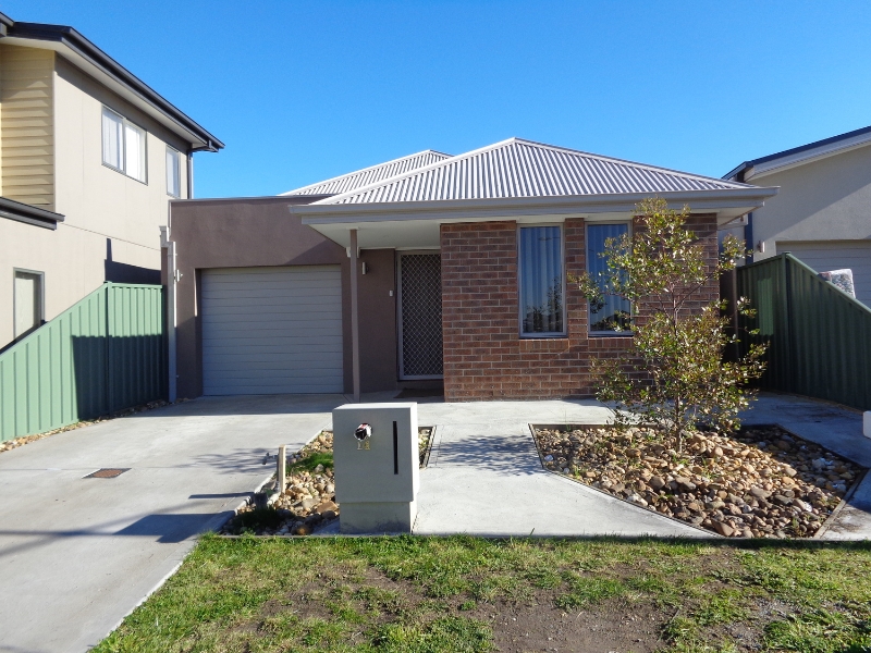 14 Steven Street, Dandenong House for rent Listed by Duska Maric of