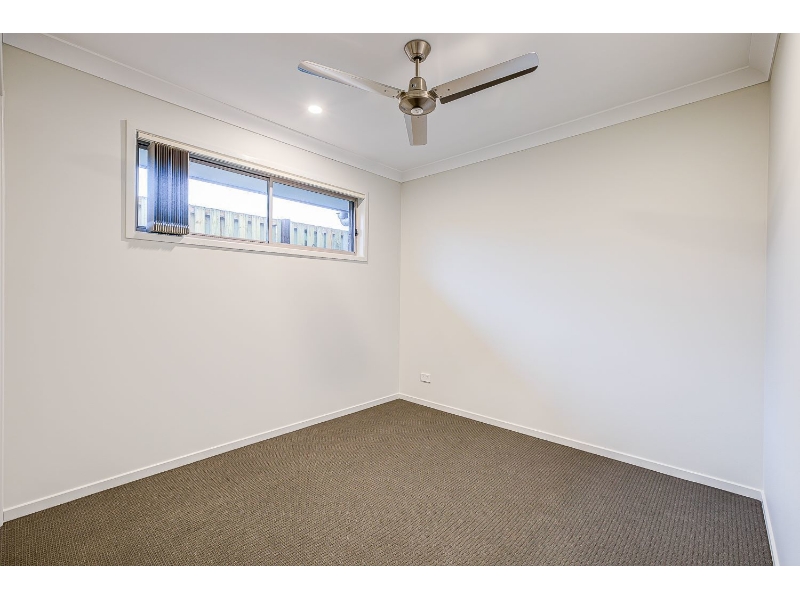 13 Merino Street, Park Ridge House for rent Listed by Misbah Khan of