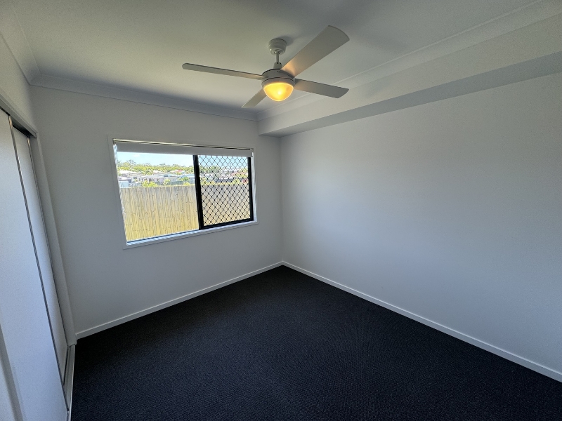 42 Tulip Tree Street, Park Ridge House for rent Listed by Home Realty