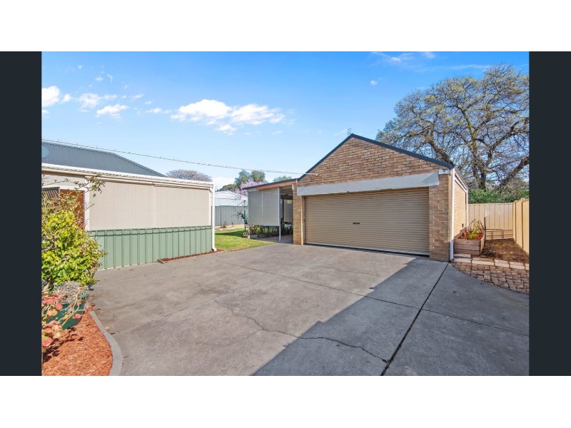 164 Mackenzie Street West Street, Golden Square House for rent Listed