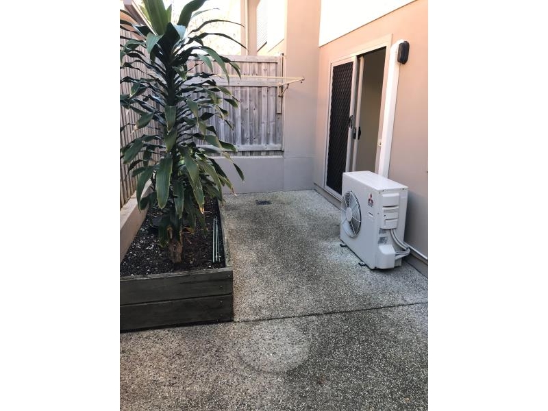 6/8 Margaret Street, Scarborough Townhouse for rent Listed by Caitlyn