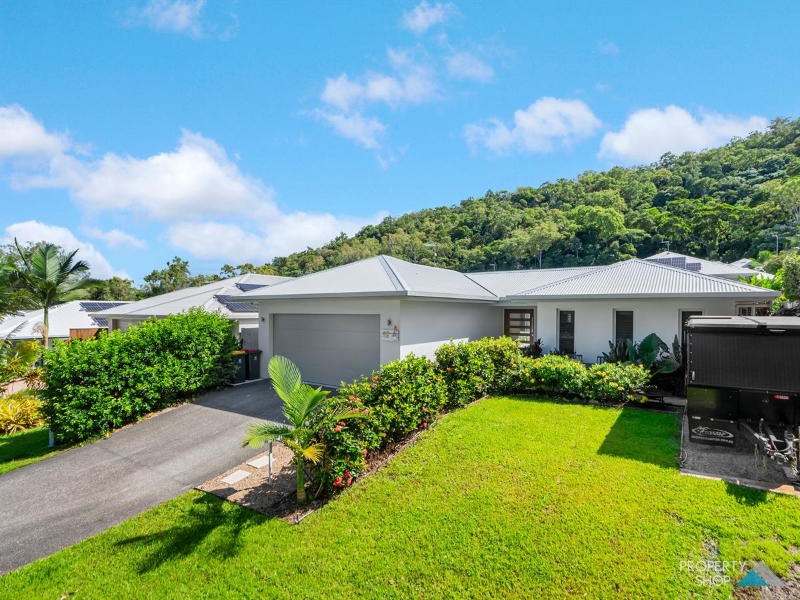82 Flagship Drive, Trinity Beach House for rent Listed by Hazel Child
