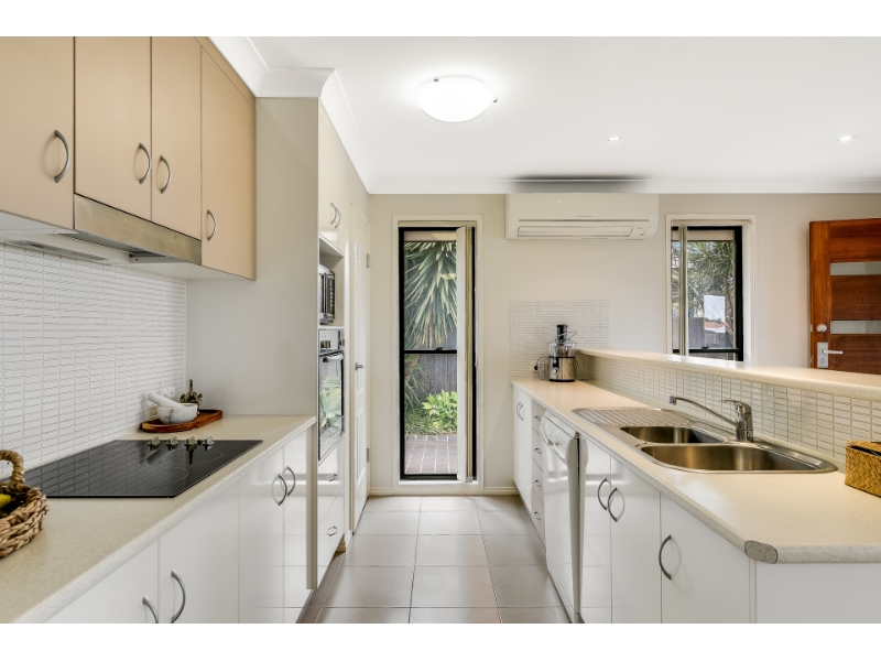 1/206 Stenner Street, Middle Ridge Apartment for rent Listed by Ljh