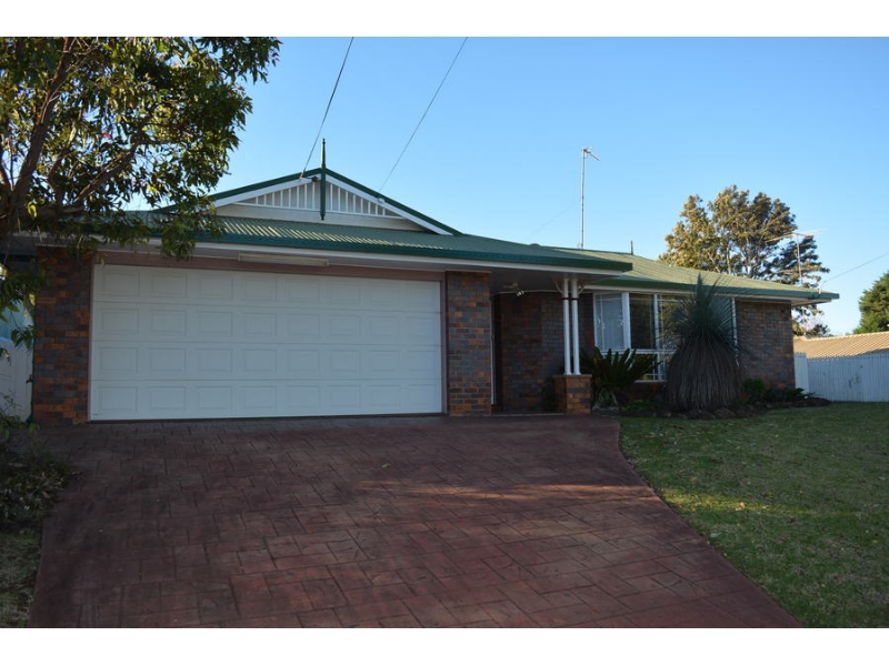 3 Nellie Street, Centenary Heights House for rent Listed by Ljh