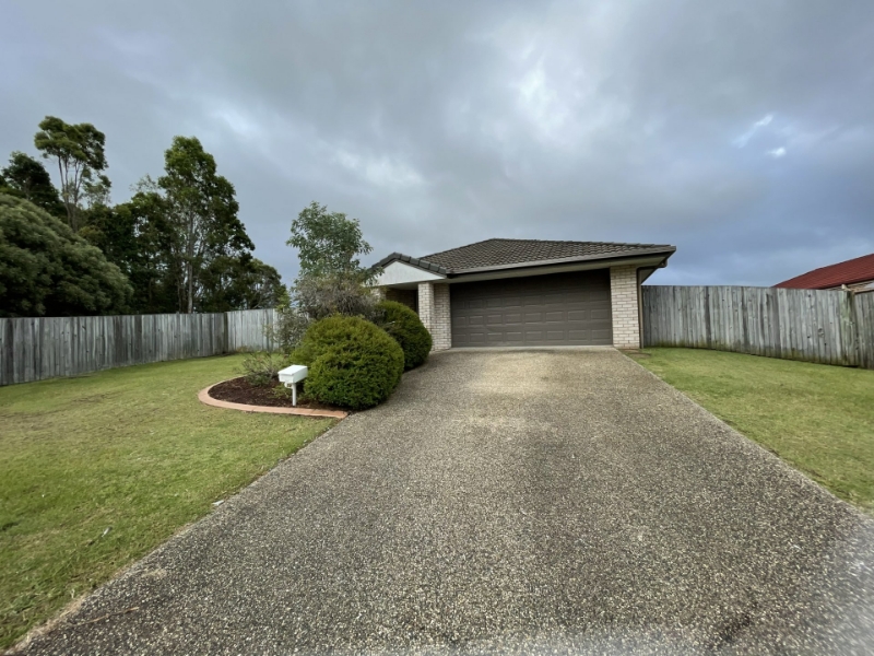 32 Fernbrook Drive, MORAYFIELD House for rent Listed by Lj Hooker