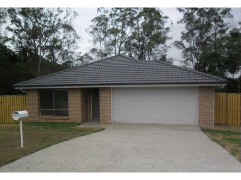 2 Oakwood Court, FERNVALE House for rent Listed by Natasha Protheroe