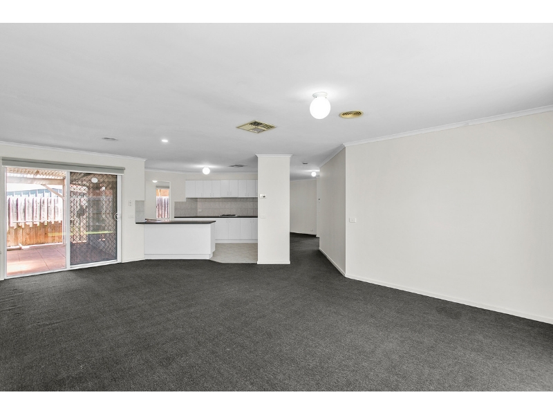 4 Millstream Avenue, Point Cook House for rent Listed by Dema Haddad