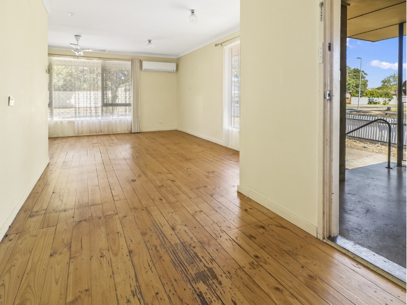 39 Barrington Road, ELIZABETH DOWNS House for rent Listed by Rental