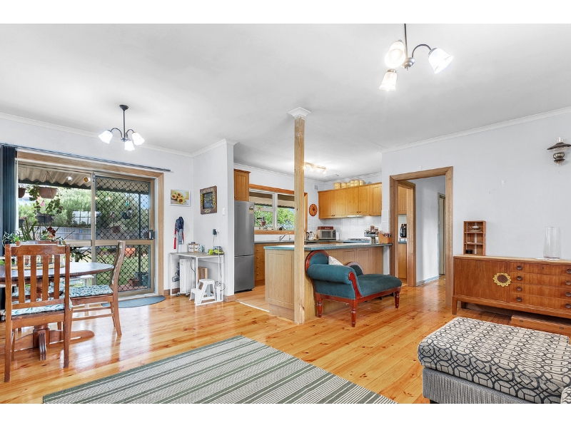 10 Beaminster Road, Elizabeth Park House for rent Listed by Darren