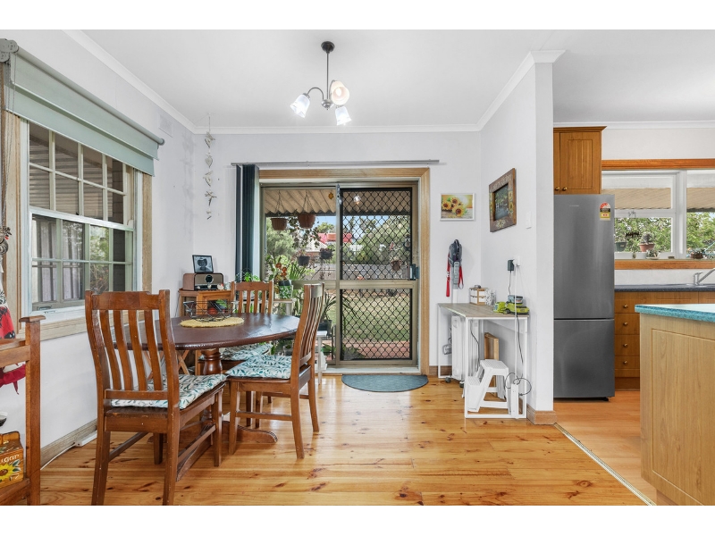 10 Beaminster Road, Elizabeth Park House for rent Listed by Darren