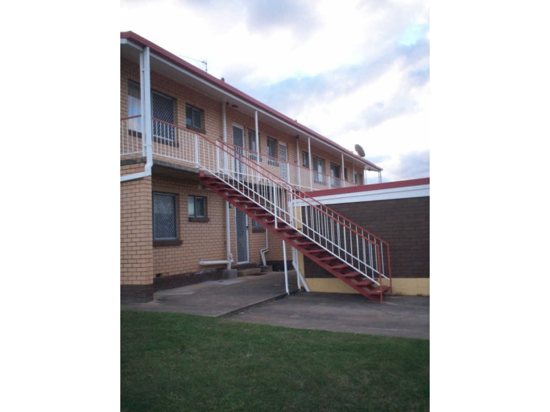 4/2 Railway Street, WEST GLADSTONE Apartment for rent Listed by of