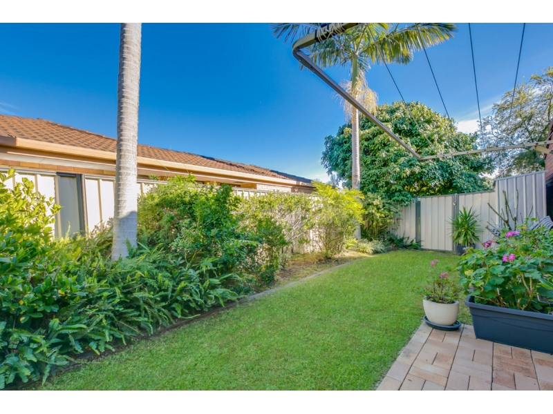 1/12 Ogilvie Crescent, NERANG Townhouse for rent Listed by The