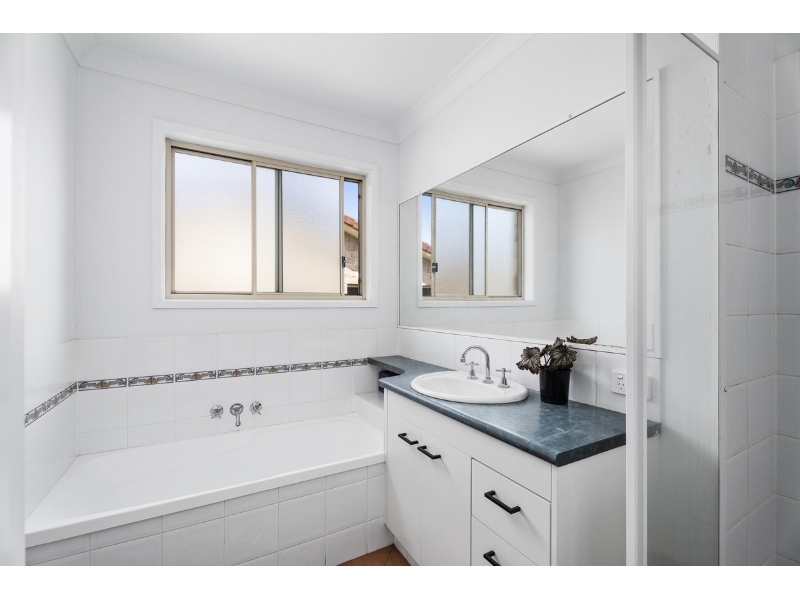 33/167 Central Street, Labrador Townhouse for rent Listed by The