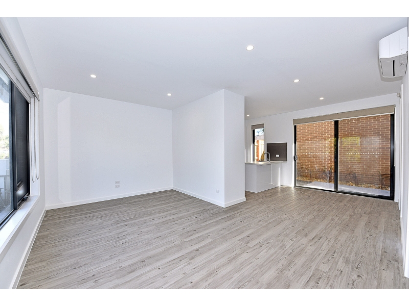 1/17 Nyah Street, KEILOR EAST Townhouse for rent Listed by Dion