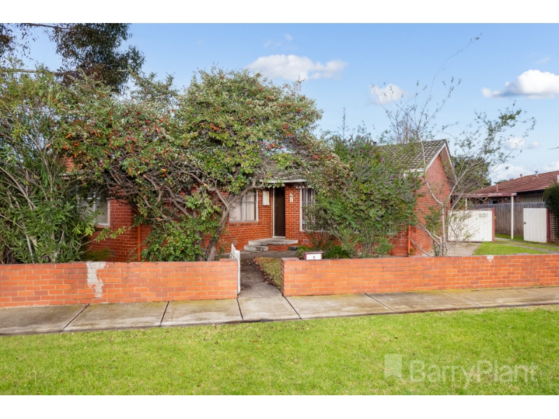 2 Whittaker Avenue, Laverton House for rent Listed by Bianca Thomson of Barry Plant Point Cook