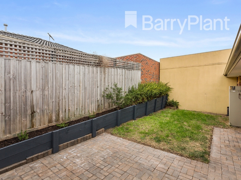 2/3 Windella Avenue, Rosebud House for rent Listed by Barry Plant