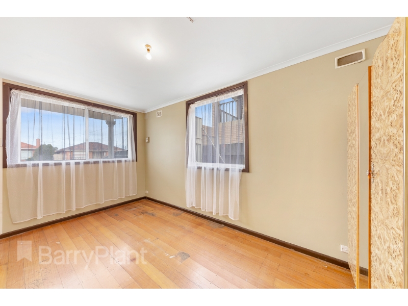 70 Conrad Street, St Albans House for rent Listed by Peter D'aloia of