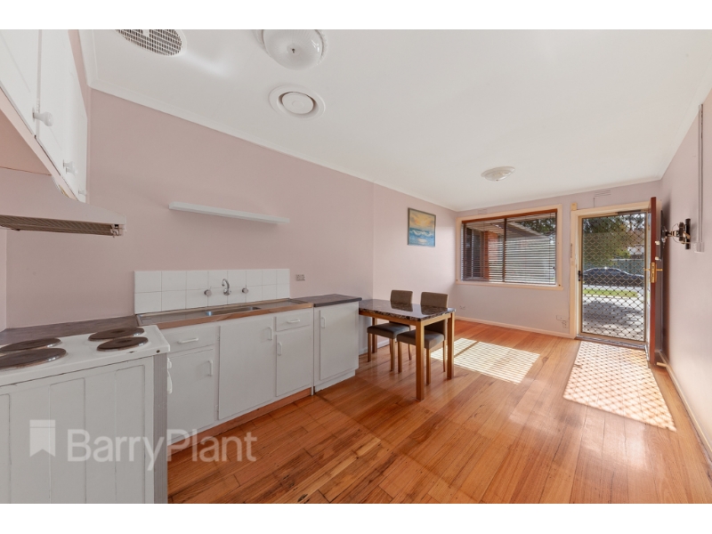2/40 East Esplanade, St Albans Apartment for rent Listed by Peter D