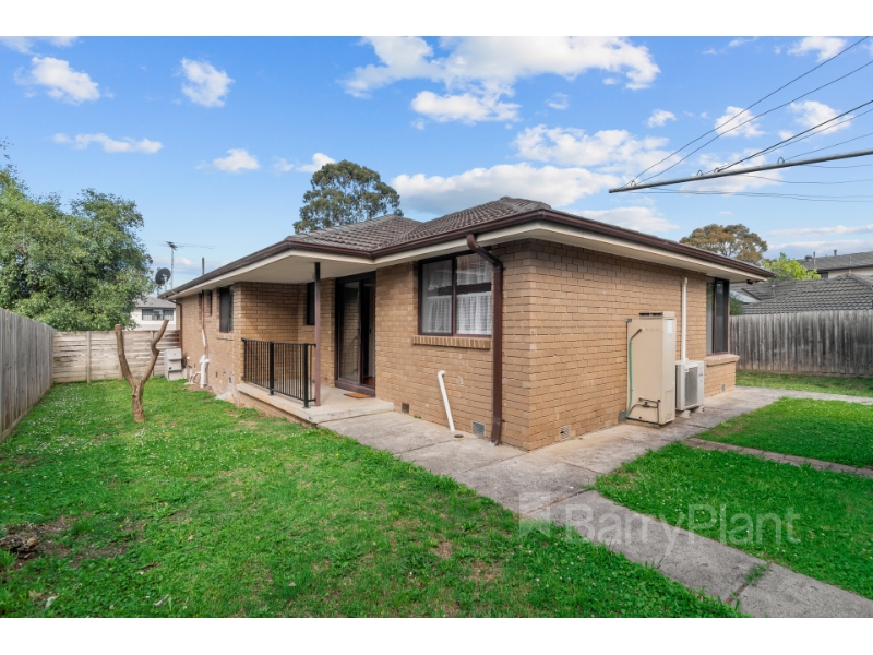 34 Ainsdale Avenue, Wantirna House for rent Listed by of Barry Plant