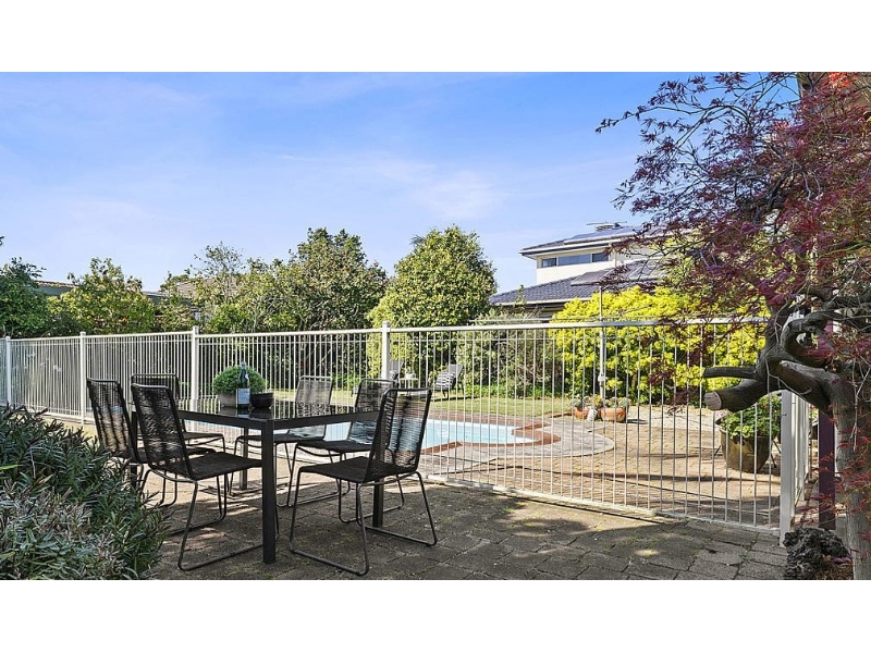 20 Cratloe Road, MOUNT WAVERLEY House for rent Listed by Sienna