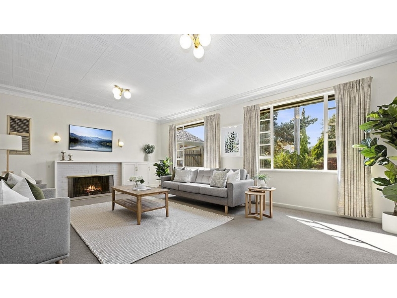 20 Cratloe Road, MOUNT WAVERLEY House for rent Listed by Sienna