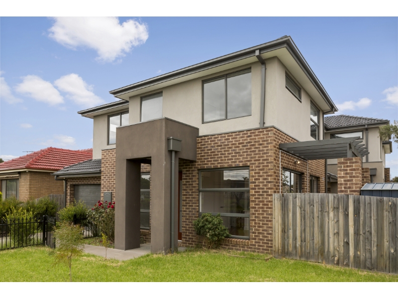 58A Valley Street, OAKLEIGH SOUTH Townhouse for rent Listed by Emily