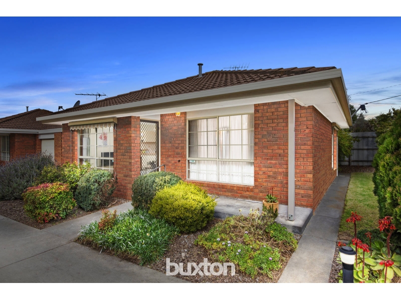 1/8 Bowlers Avenue, Geelong West Apartment for rent Listed by Bronte