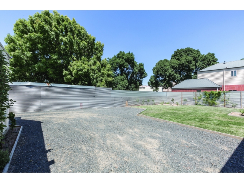 109 Crompton Street, SOLDIERS HILL House for rent Listed by Buxton