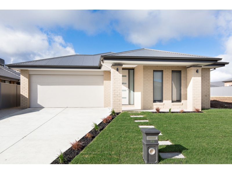 76 Verdale Drive, ALFREDTON House for rent Listed by Buxton Ballarat